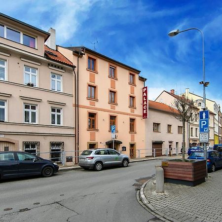 Hotel Palace Plzeň Kültér fotó