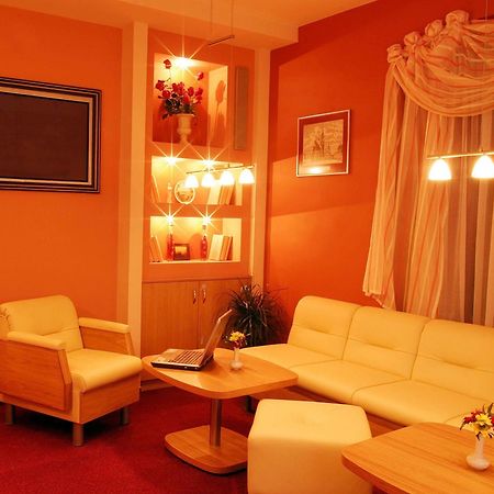 Hotel Palace Plzeň Kültér fotó